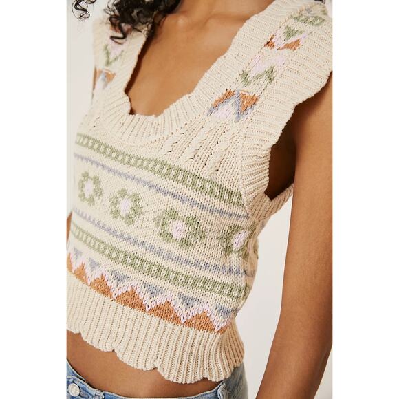 Anthropologie Cream Scalloped Sleeveless Sweater Vest - Picture 3 of 10